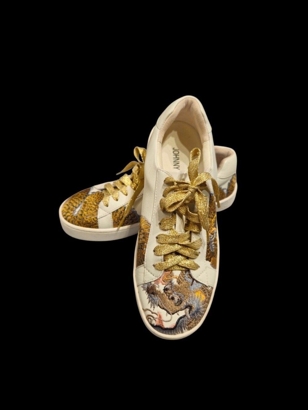 🐲Johnny Was Dragon Mismatched Low Top White Leather Sneakers Embroidered EUC
